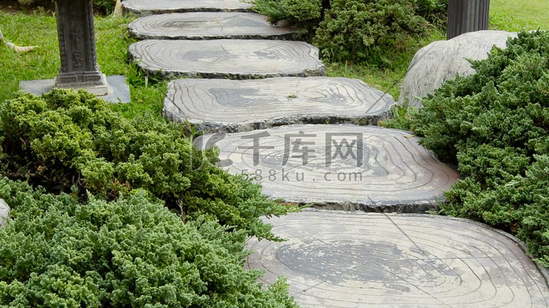 农村别墅院子设计效果图：打造私人绿洲的灵感之源**